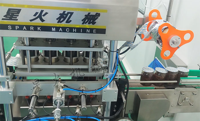 塑料杯自動封口機設(shè)備展示