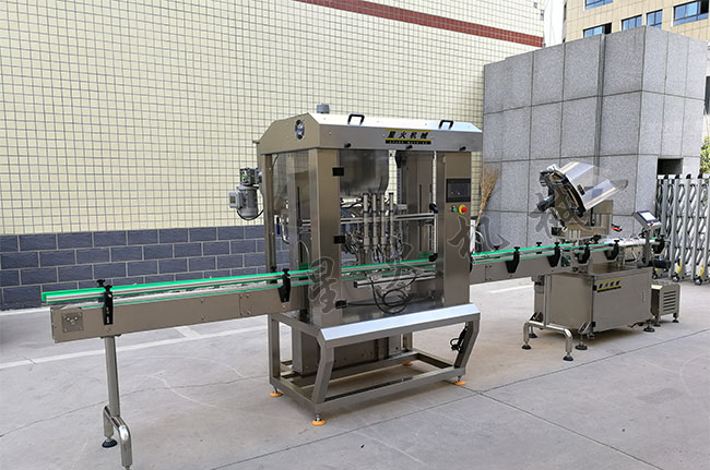 辣椒醬生產(chǎn)線設(shè)備廠房設(shè)備展示