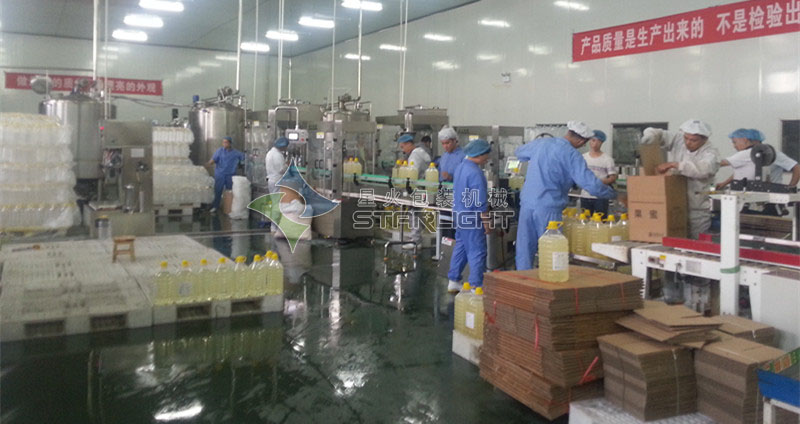 四頭果糖灌裝生產(chǎn)線